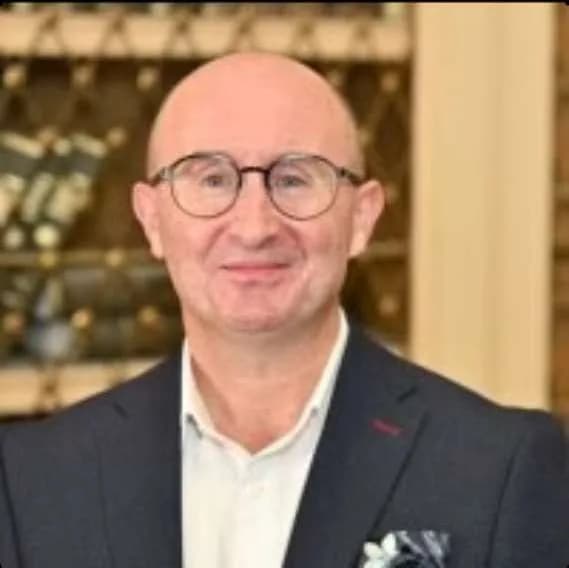 Prof. Dr. Daniel J. Smith